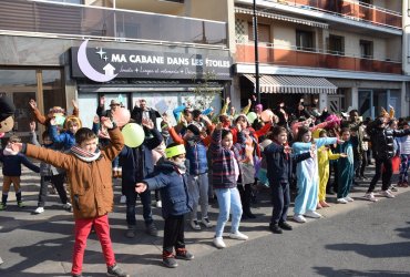 FLASHMOB DES ENFANTS DE L'ACCEUIL DE LOISIRS DES RENOUILLÈRES